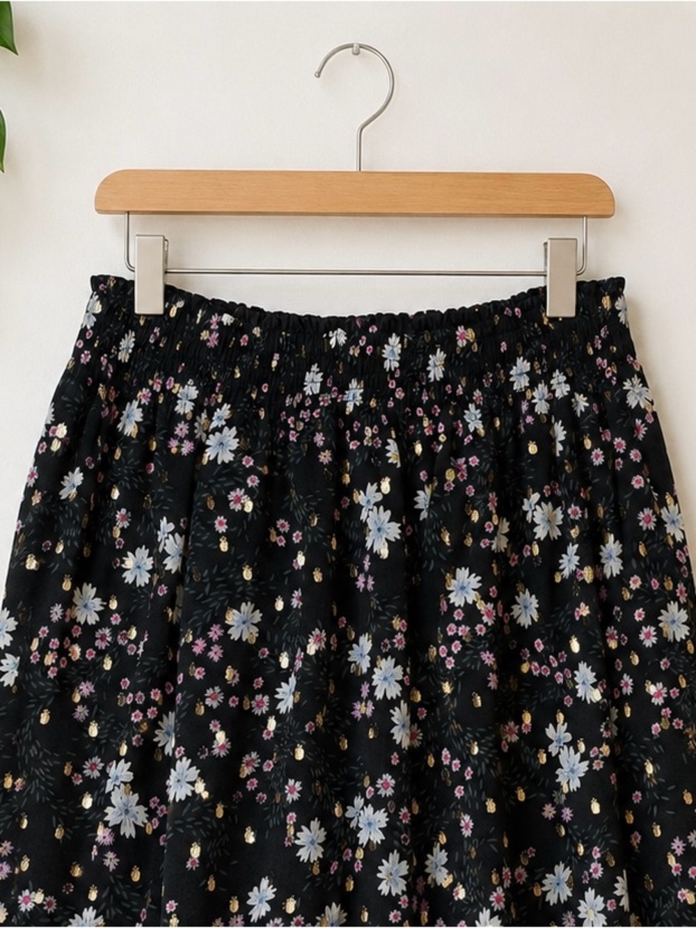 LOFT Black Women’s Smocked Waist Skirt